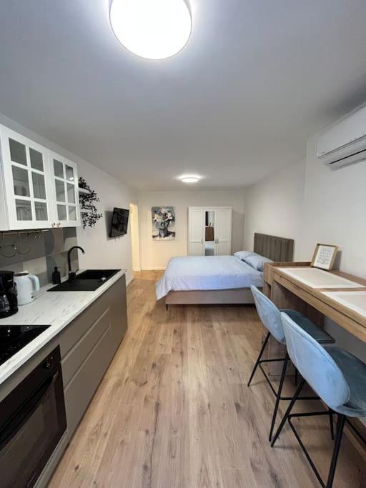 New Fiore, Apartment